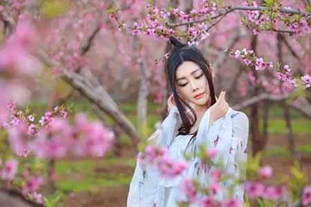 待你长发及腰时下一句是什么