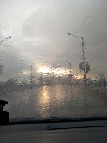 东边日出西边雨的下一句是什么