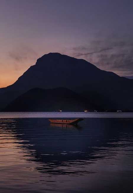 与余舟一芥下一句