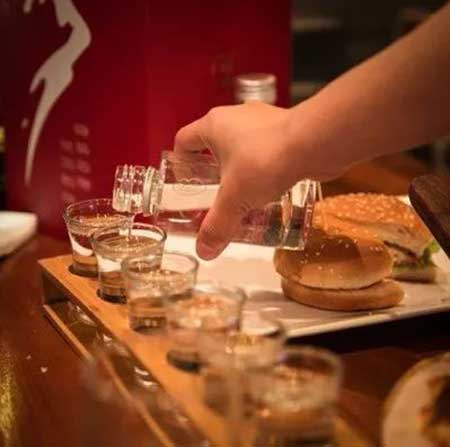 不说了都在酒里下一句