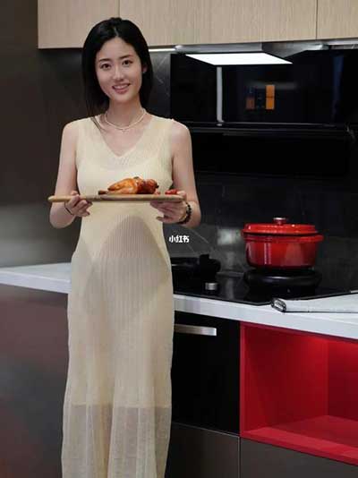 出得厅堂入得厨房下一句