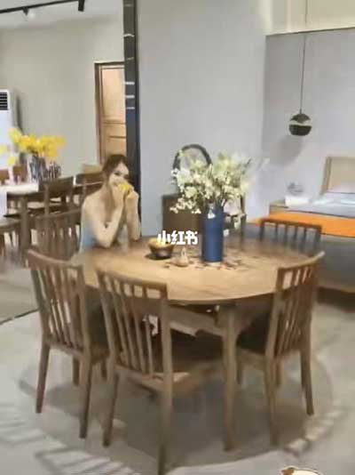 出得厅堂入得厨房下一句