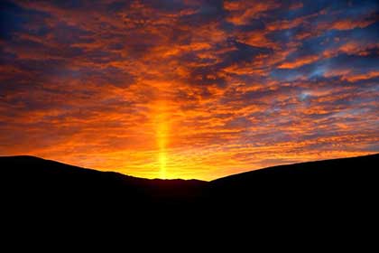 旭日初升下一句