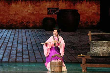 小乔初嫁了下一句