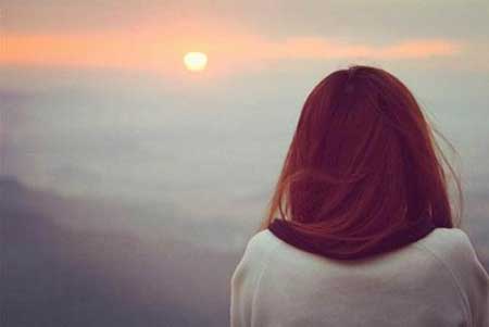 女孩说不善言辞下一句接什么