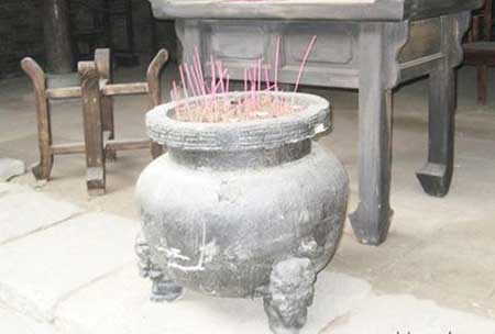 太岁爷头上动土下一句