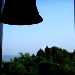 钟不敲不响的下一句