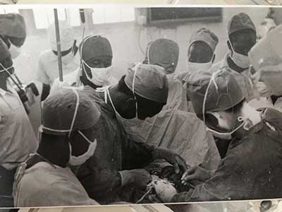 救死扶伤下一句