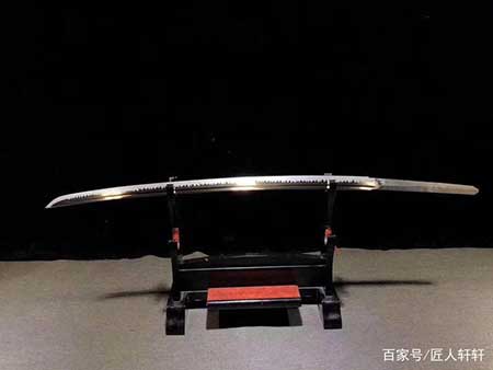 刀不磨不快的下一句