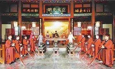包公断案的下一句