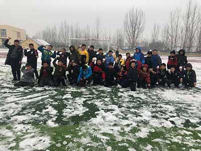 东风吹战鼓擂下一句