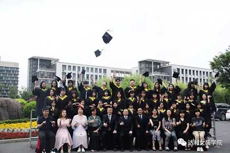 青春不留白下一句