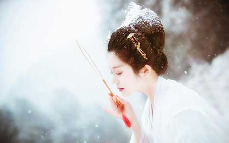 最美不过初相见下一句