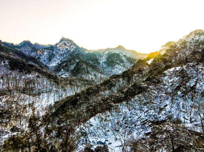 春回大地千山秀下一句