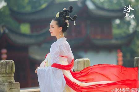 朝为越溪女下一句